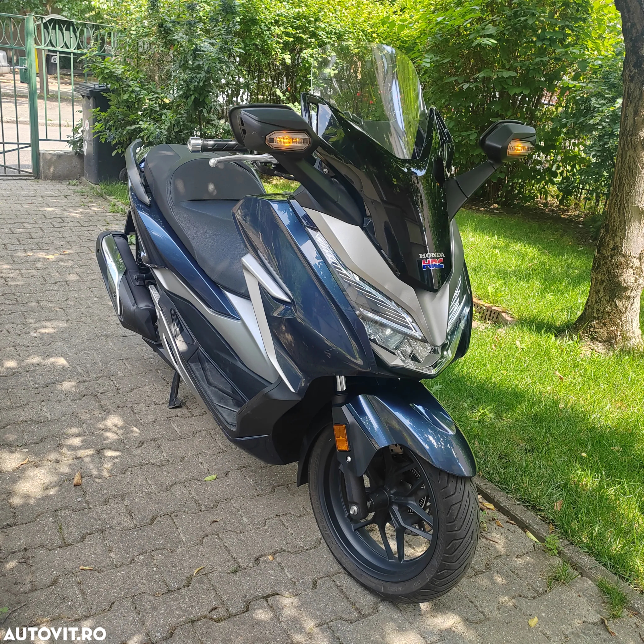Honda NSS 300 Forza Limited Edition - 2