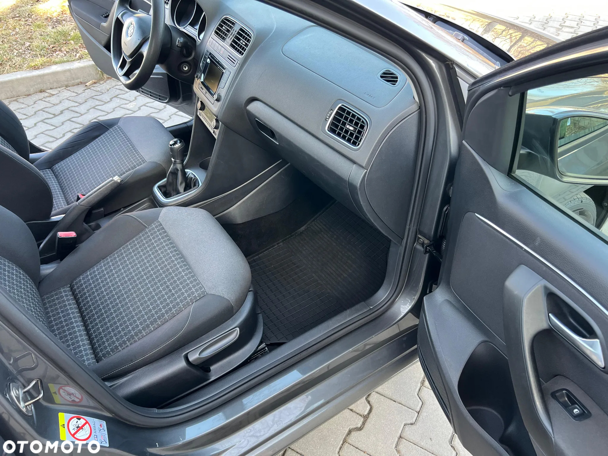 Volkswagen Polo 1.4 TDI (Blue Motion Technology) Comfortline - 12