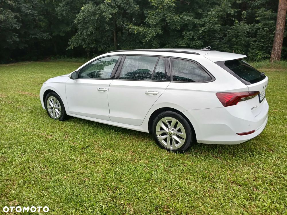Skoda Octavia 2.0 TDI DSG Edition - 7