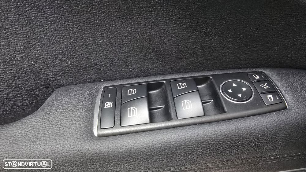 Mercedes-Benz E 250 CDi Avantgarde BlueEfficiency Auto - 28