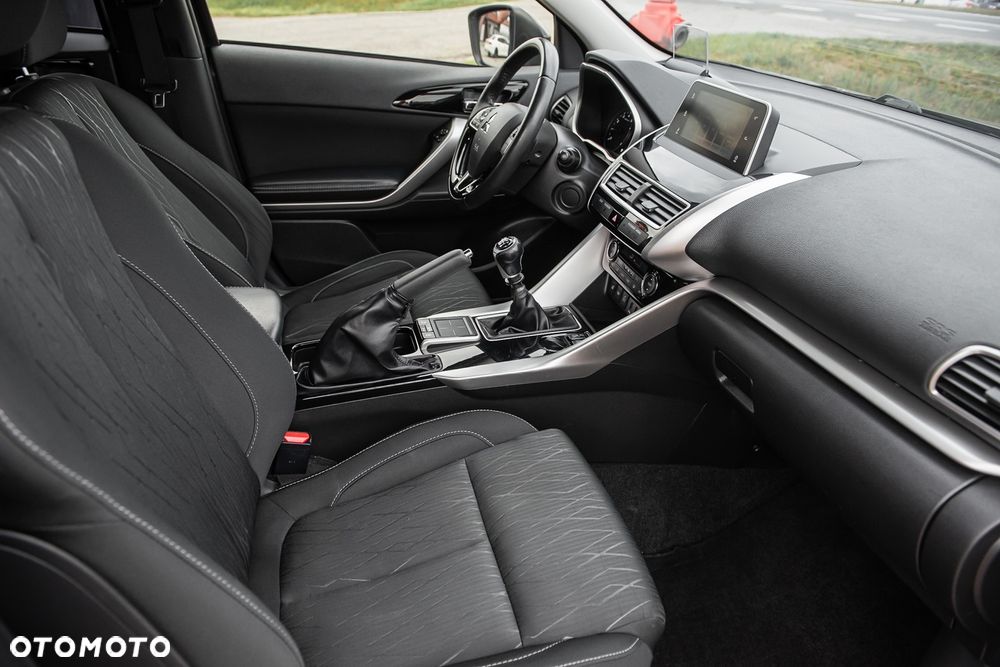 Mitsubishi Eclipse Cross - 33