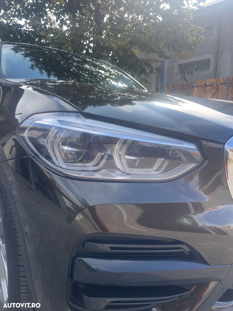 BMW X3 xDrive20i Aut. Advantage - 2