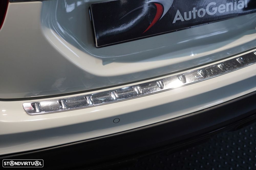 Mercedes-Benz GLA 200 d AMG Line Aut. - 43