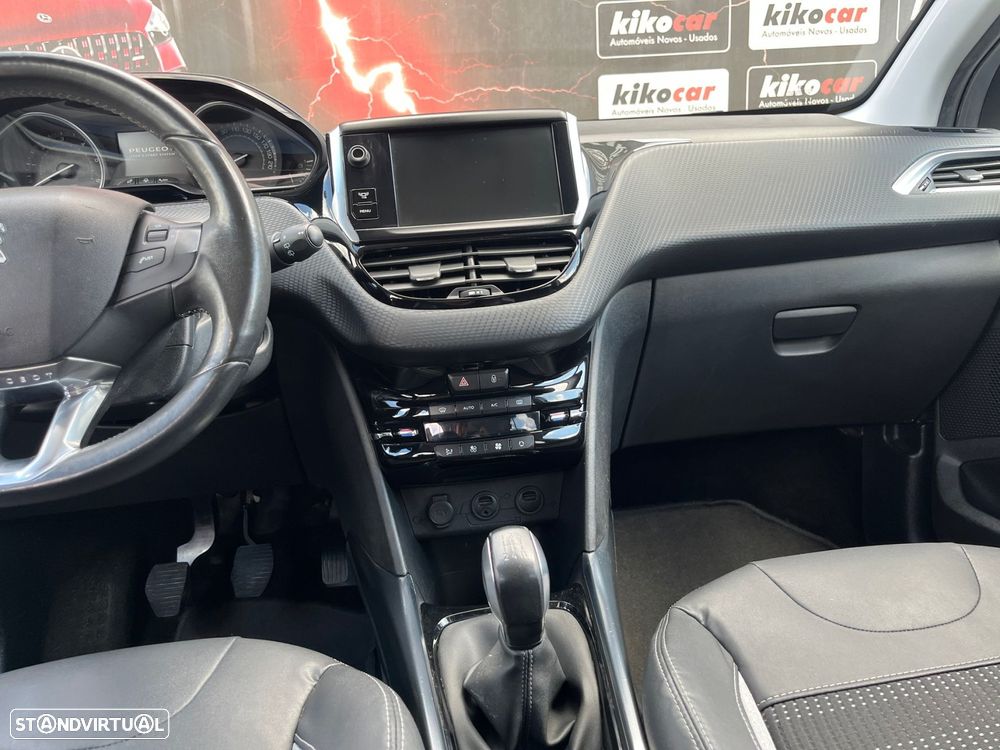 Peugeot 2008 1.6 e-HDi Allure - 23