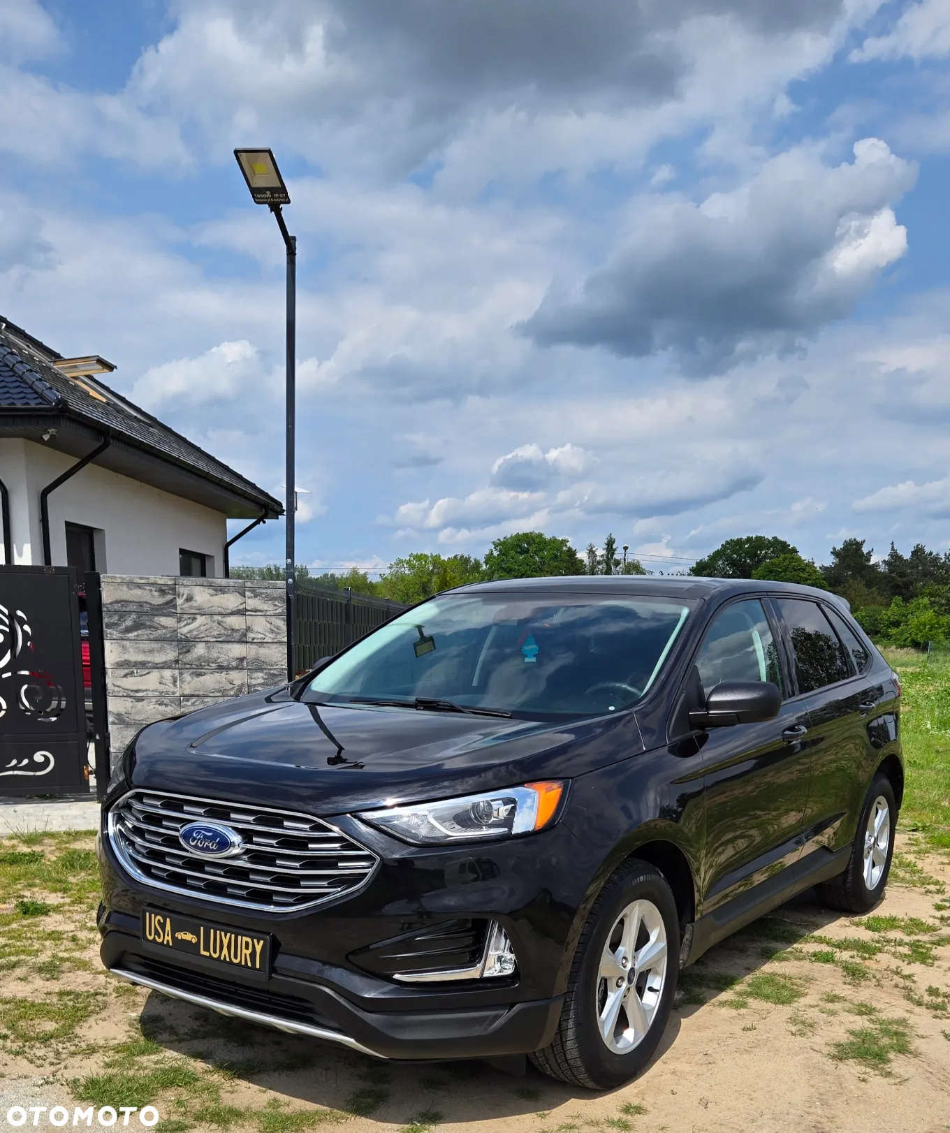 Ford Edge - 2