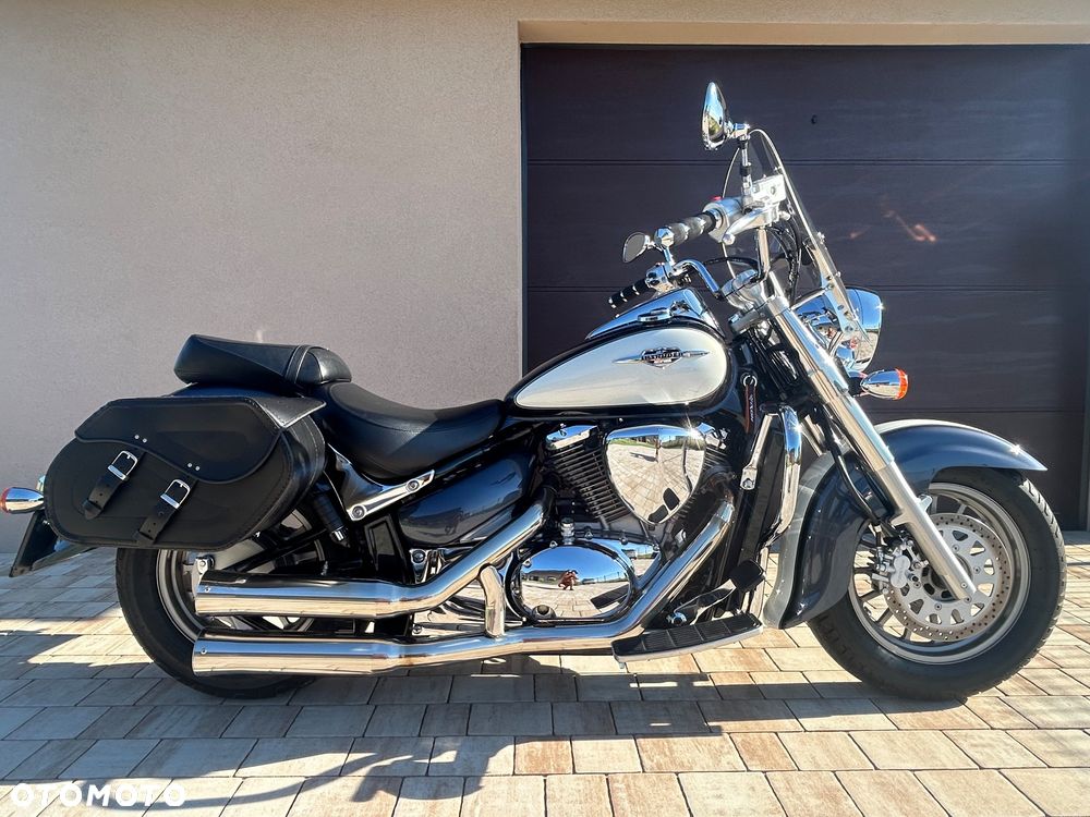 Suzuki Intruder - 2