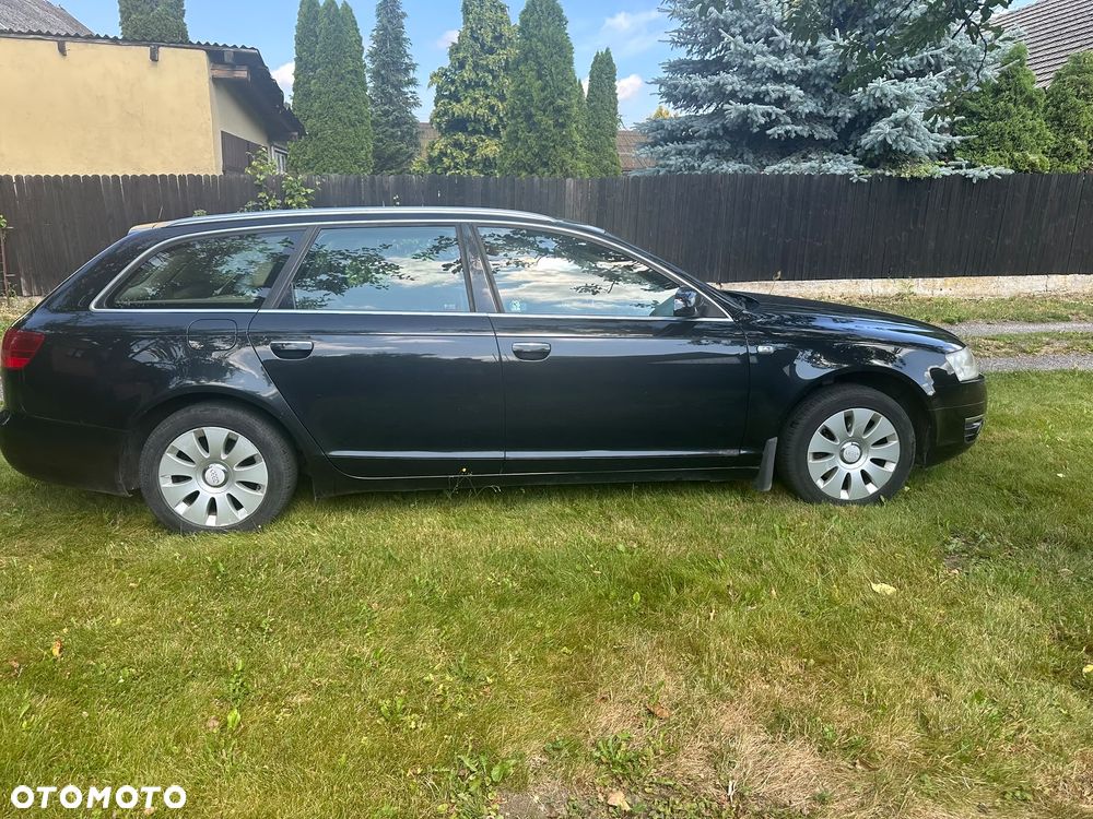 Audi A6 Avant 2.4 - 7