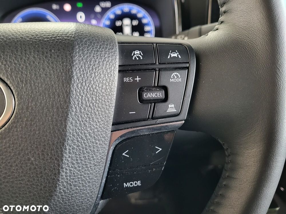 Toyota Camry - 34