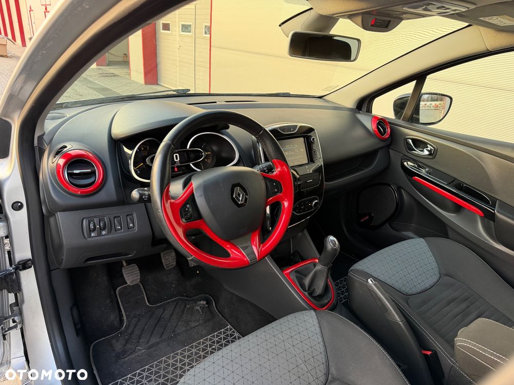 Renault Clio - 11