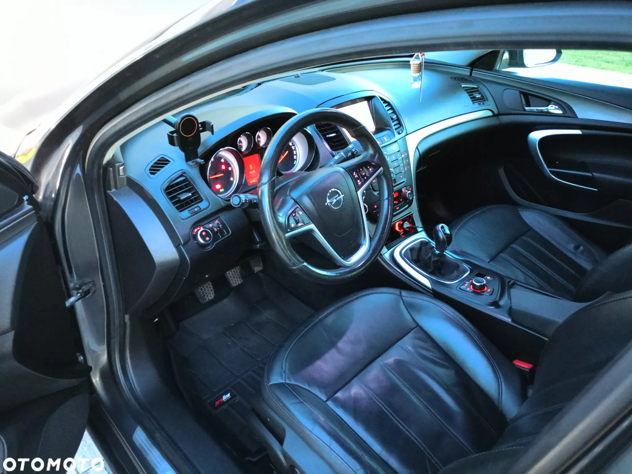 Opel Insignia 2.0 CDTI - 19