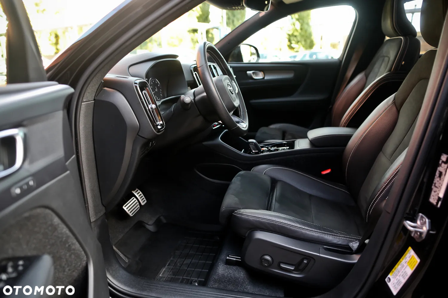 Volvo XC 40 T5 AWD R-Design - 22