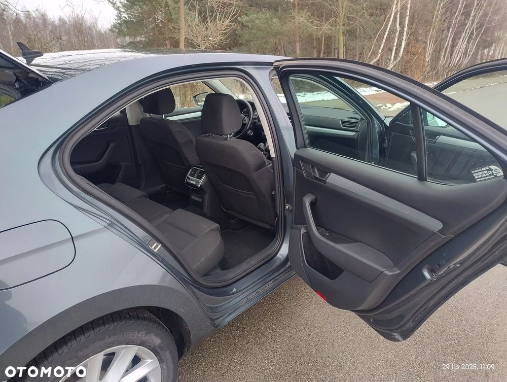 Skoda Superb 2.0 TDI Ambition - 9