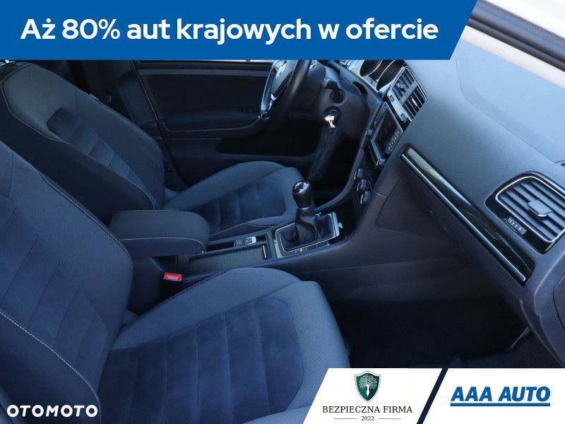 Volkswagen Golf Variant - 11