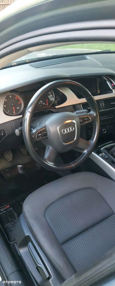 Audi A4 Limousine - 5