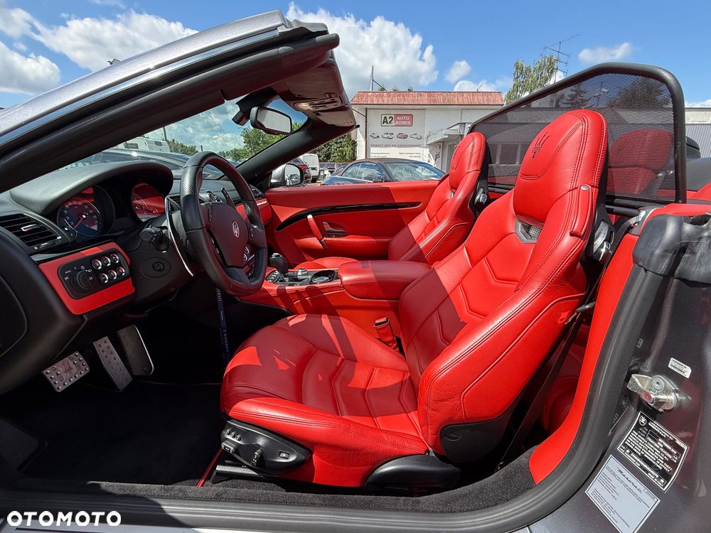 Maserati GranCabrio Sport - 25
