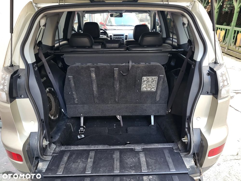 Mitsubishi Outlander 2.4 Instyle CVT - 16