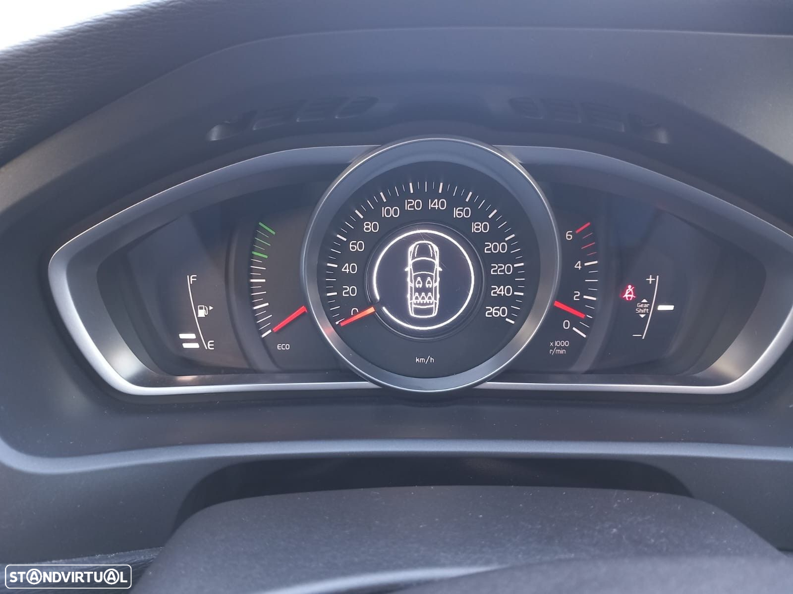Volvo V40 1.6 D2 Eco Momentum - 16