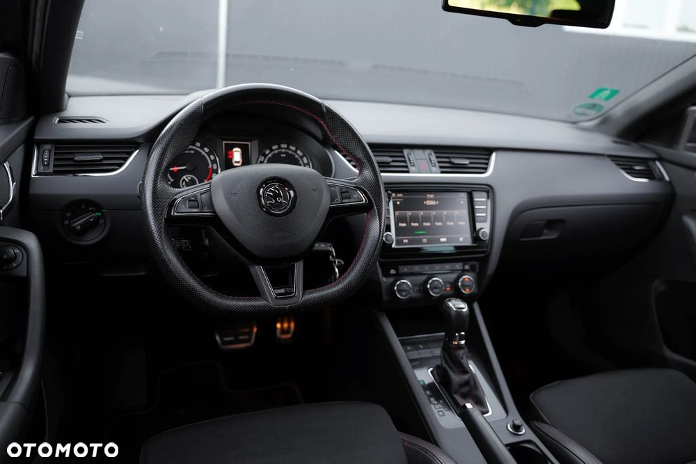 Skoda Octavia 2.0 TDI RS Challenge DSG - 12