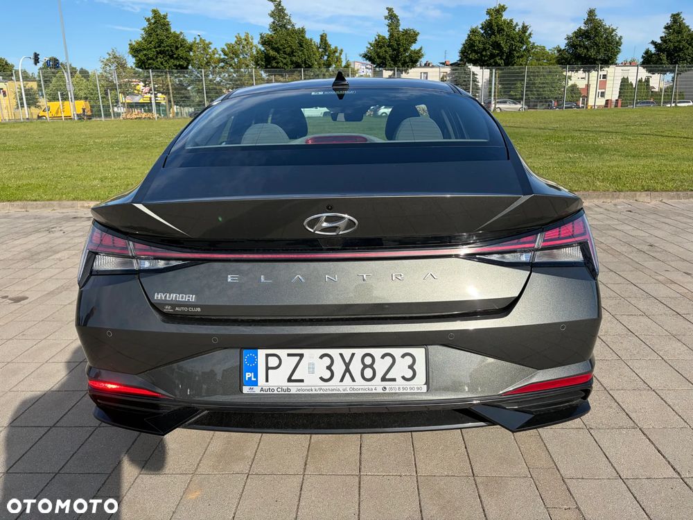 Hyundai Elantra 1.6 Smart - 4