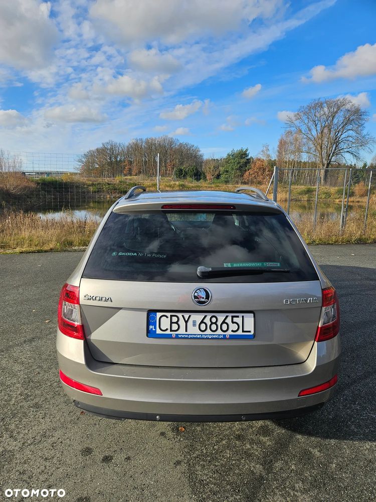Skoda Octavia 2.0 TDI Ambition DSG - 5