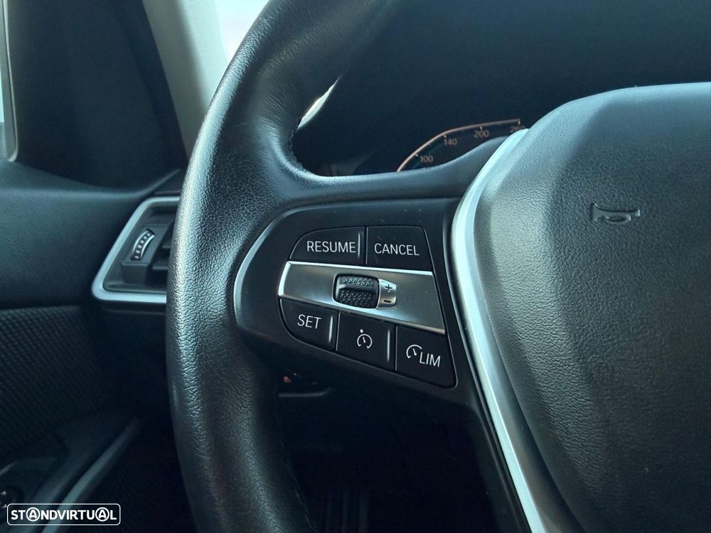 BMW 330 e Corporate Edition Auto - 34