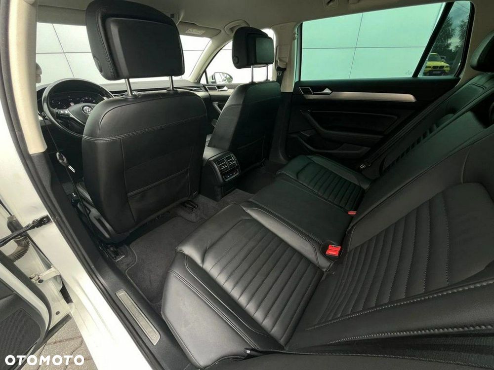 Volkswagen Passat - 35
