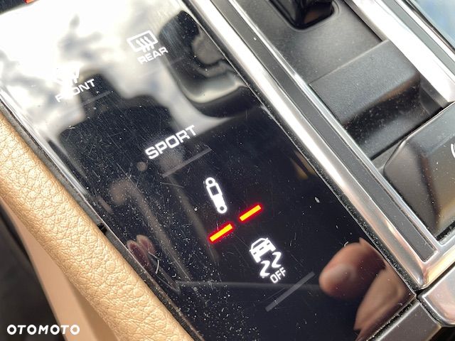 Porsche Cayenne - 30