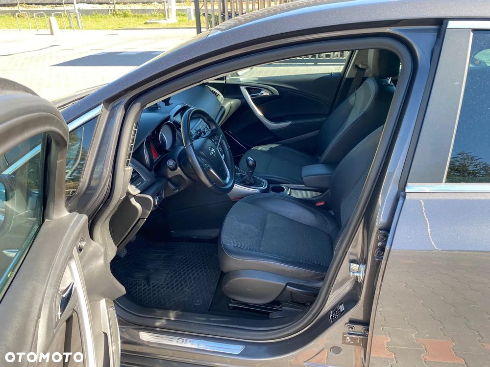 Opel Astra 1.4 Turbo Cosmo - 14