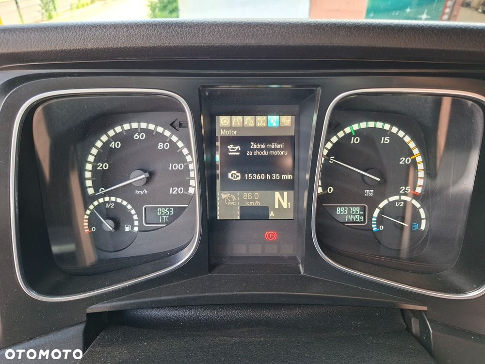 Versalift Actros 1845 - 22