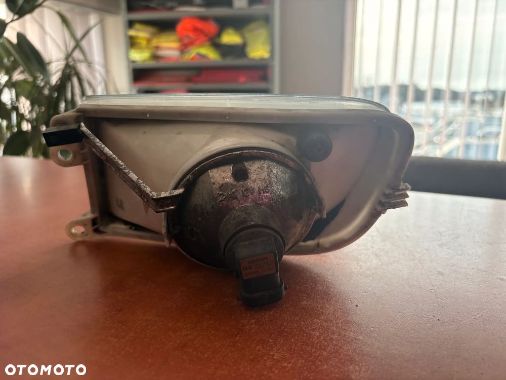 REFLEKTOR HALOGEN LAMPA PRAWA SKODA OCTAVIA II 1Z0941702 - 2