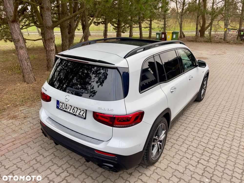 Mercedes-Benz GLB - 13