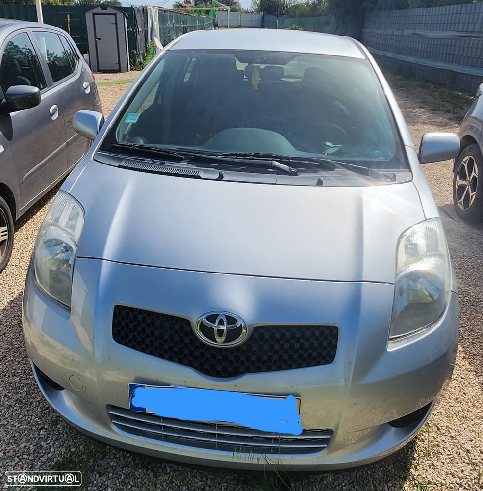 Toyota Yaris 1.0 VVT-i AC Manual - 1
