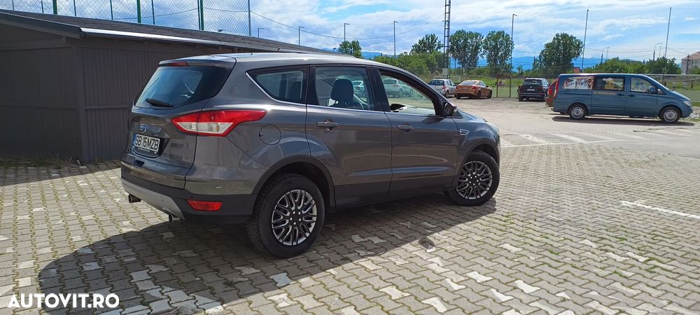 Ford Kuga 2.0 TDCi 2WD Trend - 4