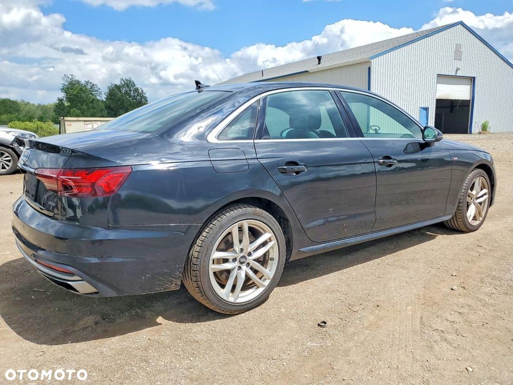 Audi A4 Limousine - 3