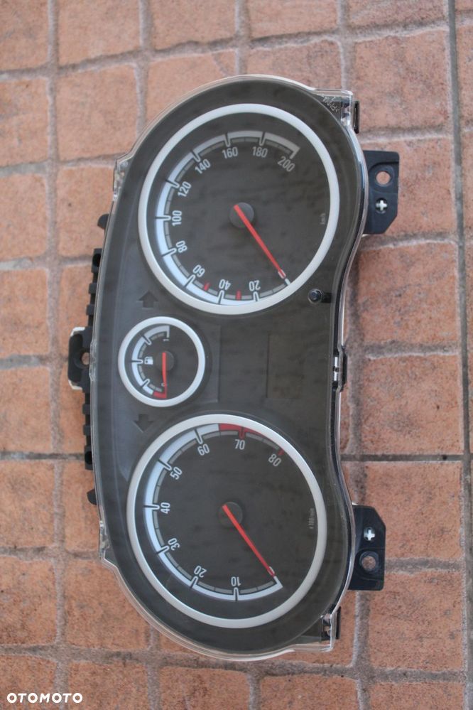 LICZNIK OPEL CORSA D 1.0 13252140 - 2