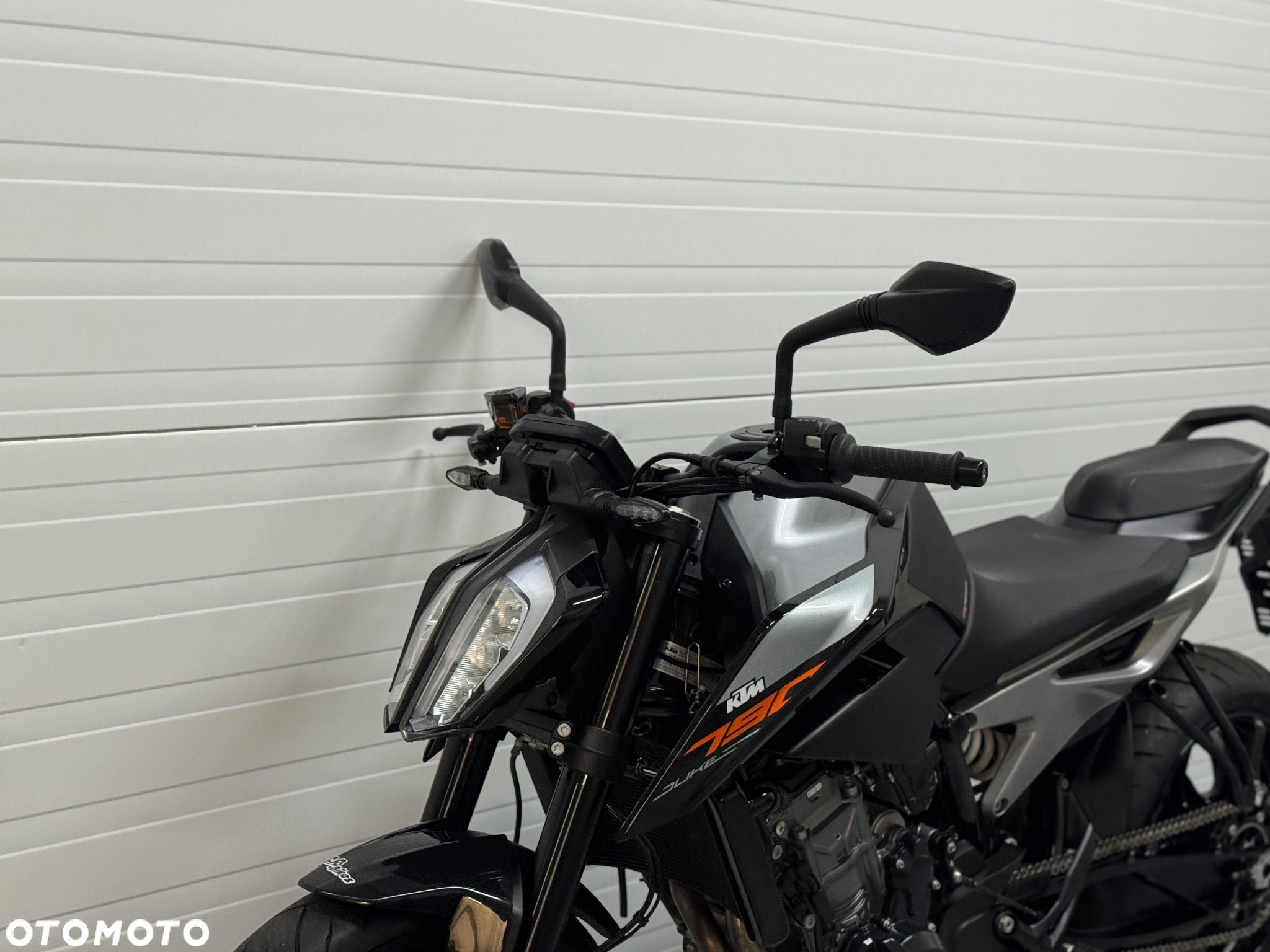 KTM Duke - 18
