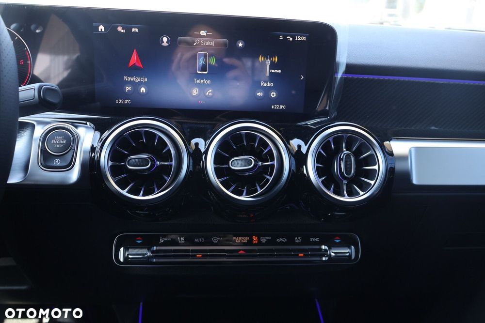 Mercedes-Benz GLB - 29