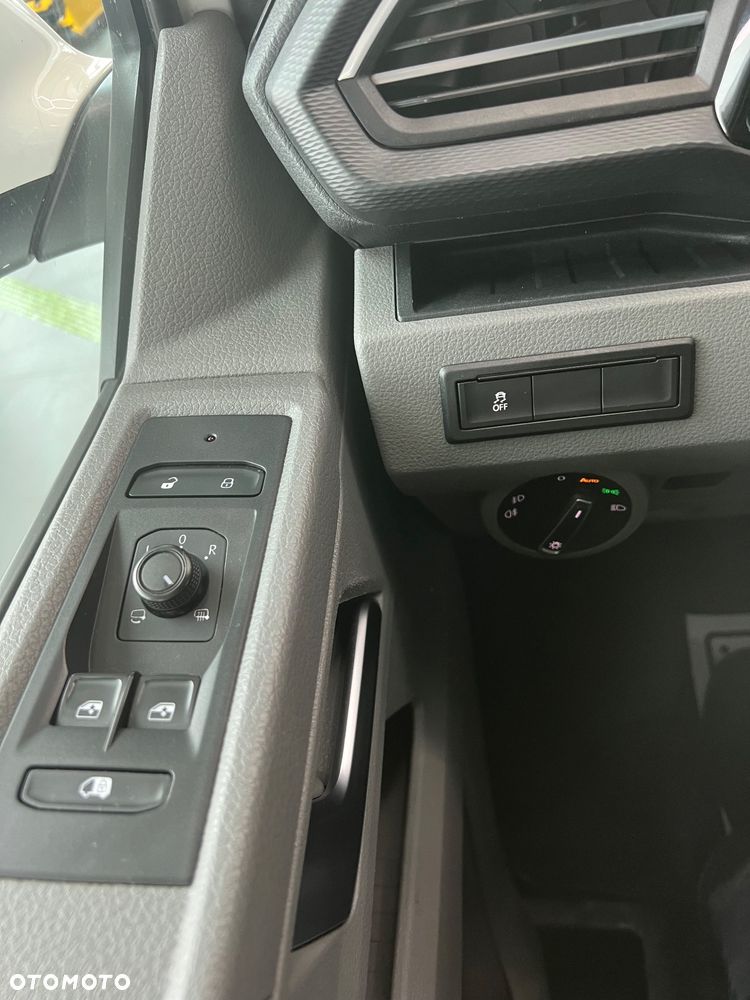 Volkswagen T6.1 / TRANSPORTER / LONG / WEBASTO  / BEZWYPADKOWY / AUTOMAT DSG / L2H1 / EURO 6 / GWARANCJA ROK - 24