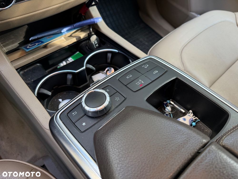 Mercedes-Benz ML 350 BlueTec 4-Matic - 17