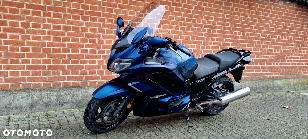 Yamaha FJR - 3