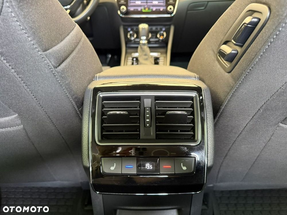 Skoda Superb 2.0 TSI 4x4 Style DSG - 19