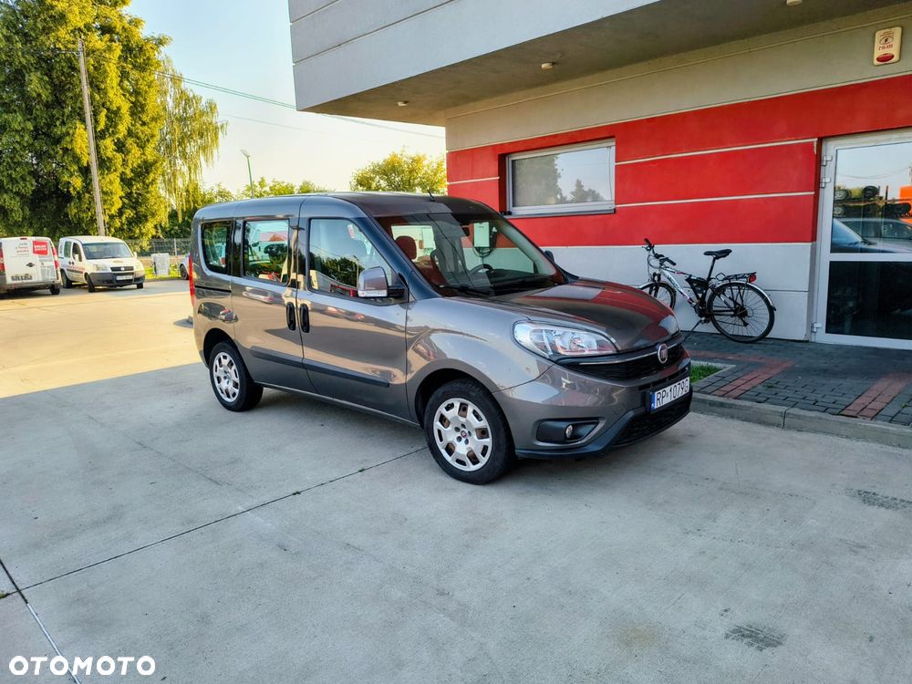 Fiat Doblo 1.4 T-Jet 16V Lounge - 4