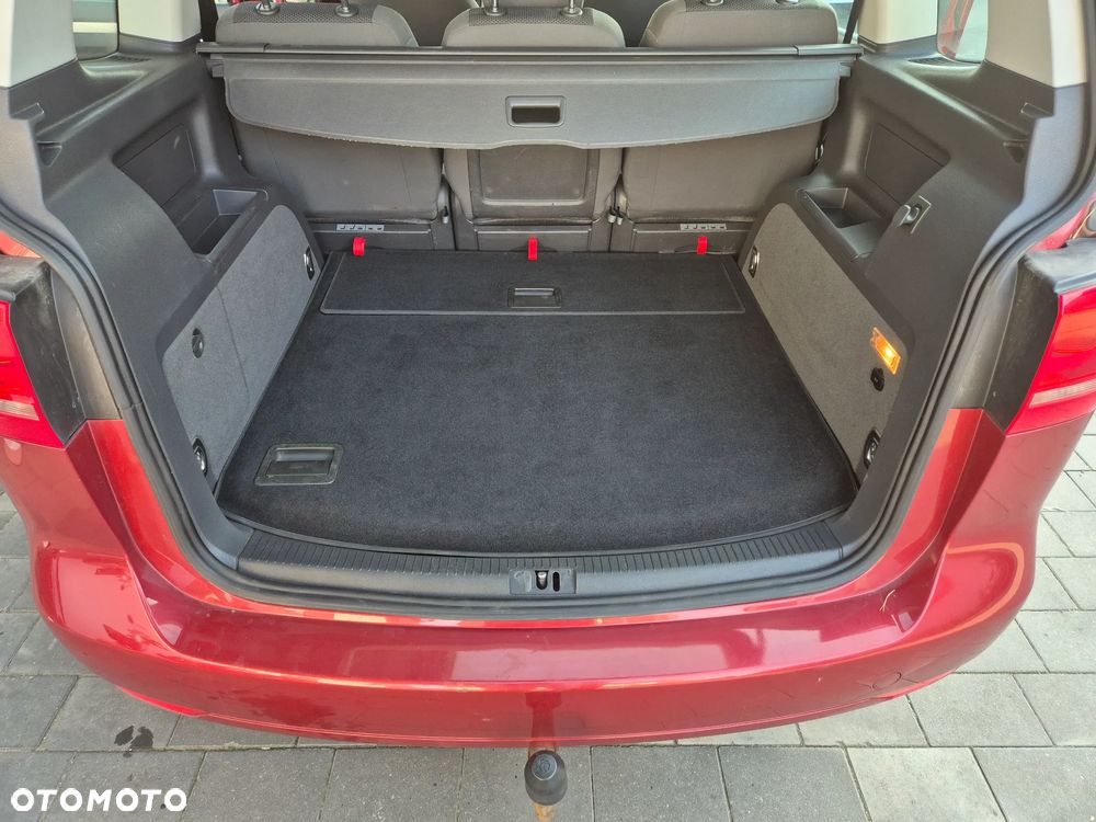 Volkswagen Touran - 5
