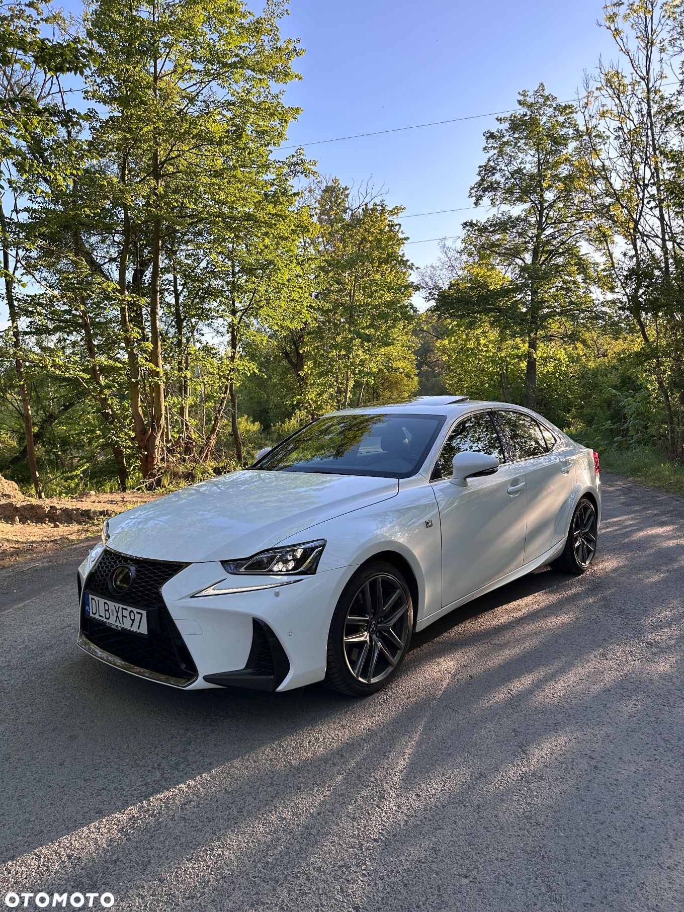 Lexus IS 200t / 300 F Sport - 1