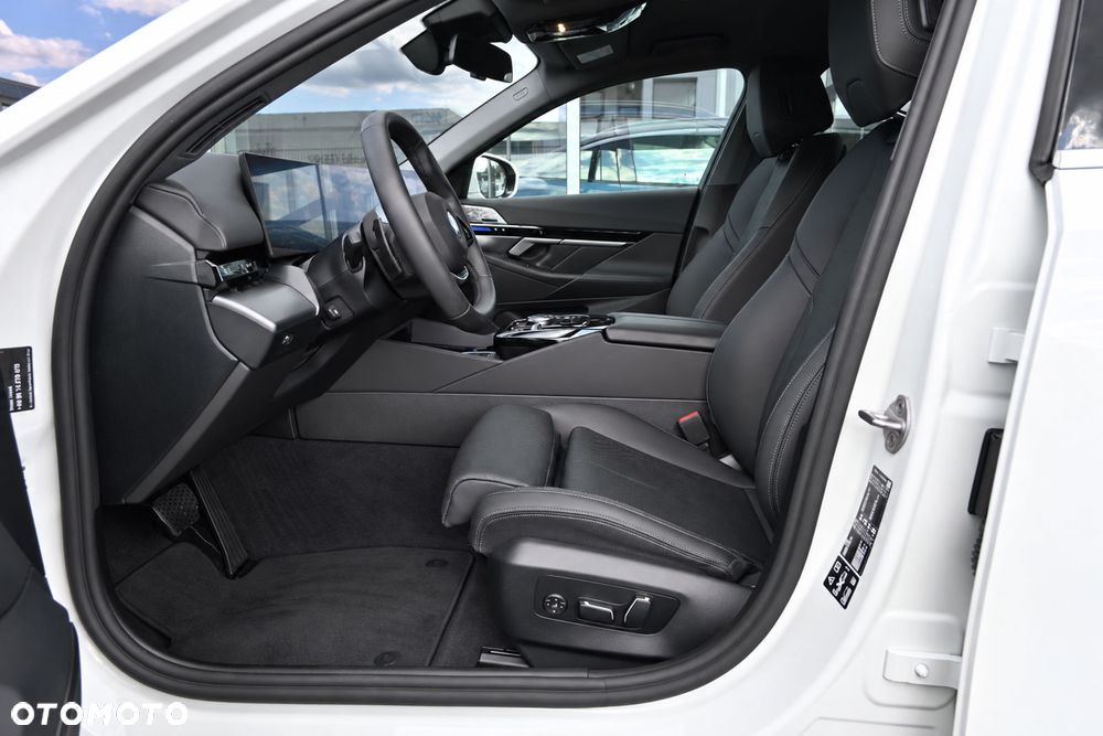 BMW Seria 5 540d xDrive - 8
