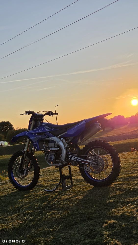 Yamaha YZ - 9