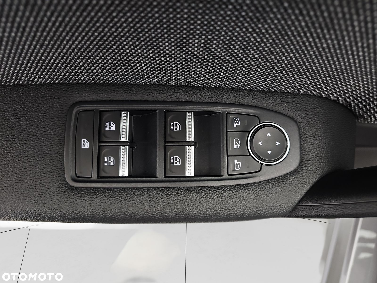 Renault Captur 1.0 TCe Techno - 11