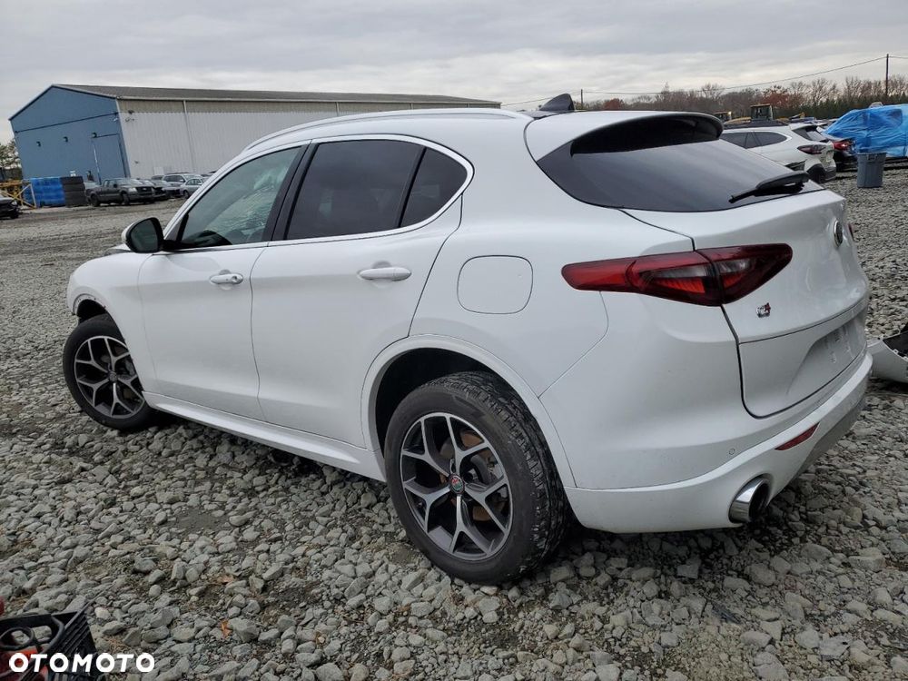 Alfa Romeo Stelvio 2.0 Turbo 16V AT8-Q4 Ti - 2