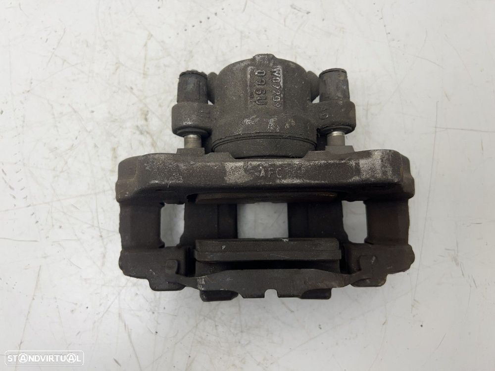 Pinças de travão Dto Frente Usado BMW 1 (F20) - 2