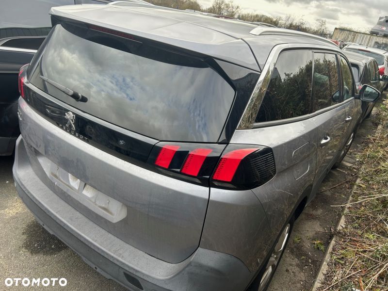 Peugeot 5008 - 4